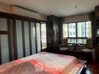 For sale 3 bedrooms condo in Phaya Thai, Bangkok