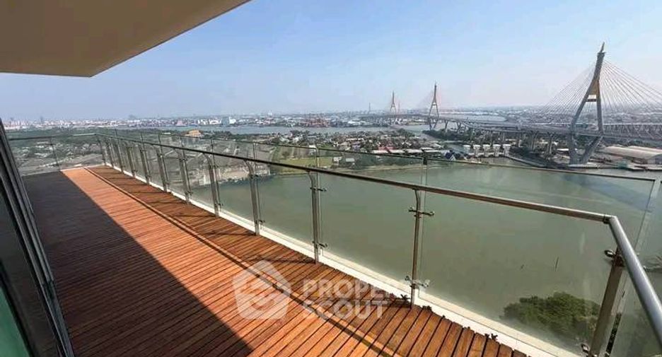 For sale 4 bedrooms condo in Yan Nawa, Bangkok