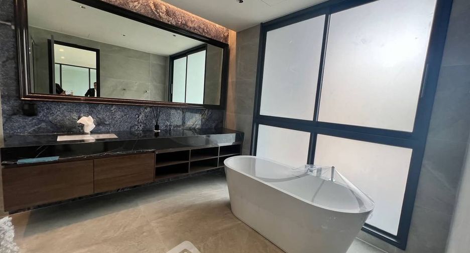 Casa en venta de 5 habitaciones en Bang Khen, Bangkok