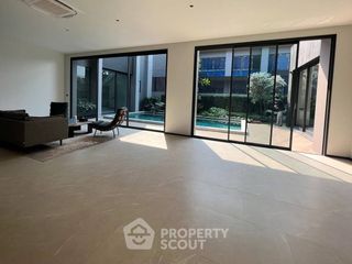 Casa en venta de 5 habitaciones en Bang Khen, Bangkok