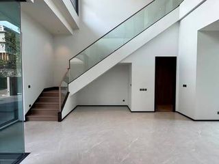 Casa en venta de 5 habitaciones en Bang Khen, Bangkok
