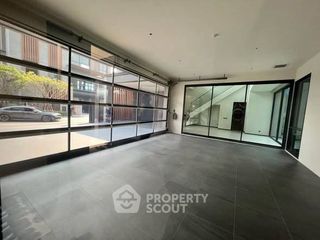 Casa en venta de 5 habitaciones en Bang Khen, Bangkok