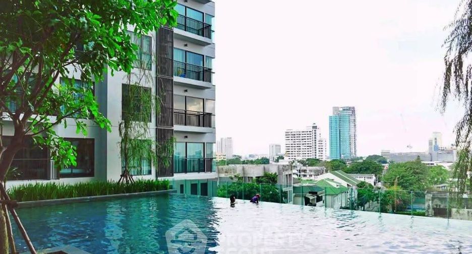 Wohnung zum Kauf mit 1 Zimmer in Khlong Toei, Bangkok
