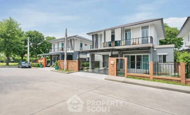 Haus zur Miete und zum Kauf mit 5 Zimmer in Suan Luang, Bangkok