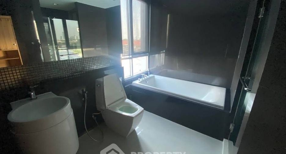 For sale 1 bed condo in Sathon, Bangkok