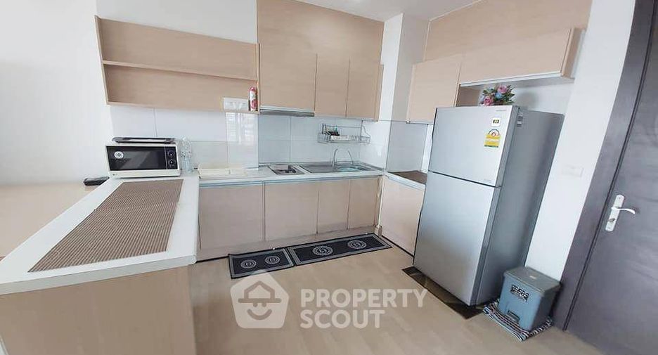 For sale 2 bedrooms condo in Huai Khwang, Bangkok