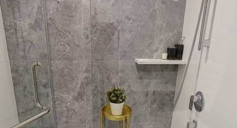For sale 2 bedrooms condo in Huai Khwang, Bangkok