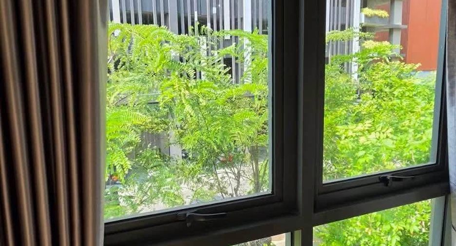 For sale 2 bedrooms condo in Huai Khwang, Bangkok
