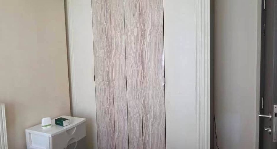 For sale 2 bedrooms condo in Huai Khwang, Bangkok