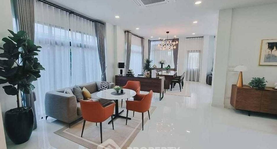 For sale 5 bedrooms house in Lat Krabang, Bangkok