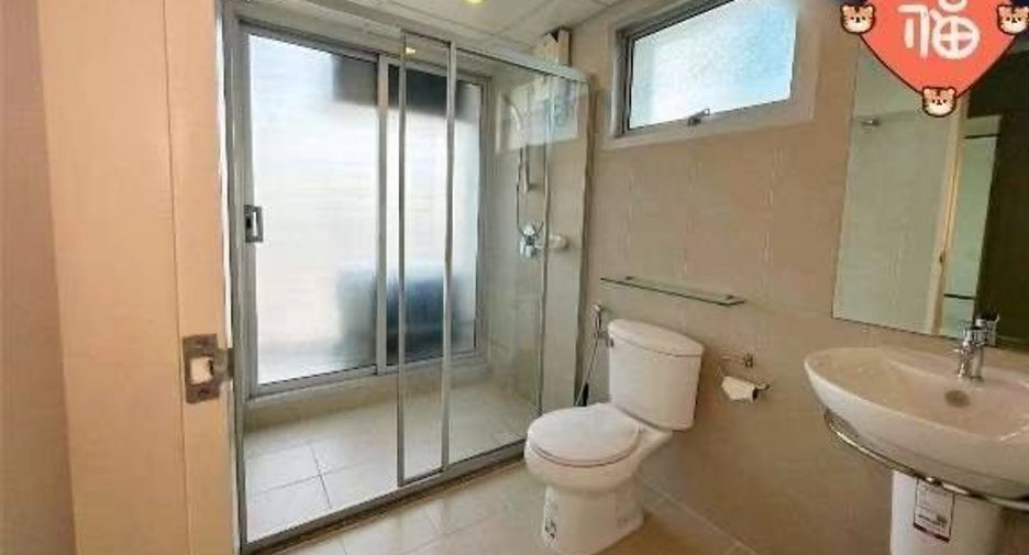 For sale and for rent 2 bedrooms condo in Watthana, Bangkok