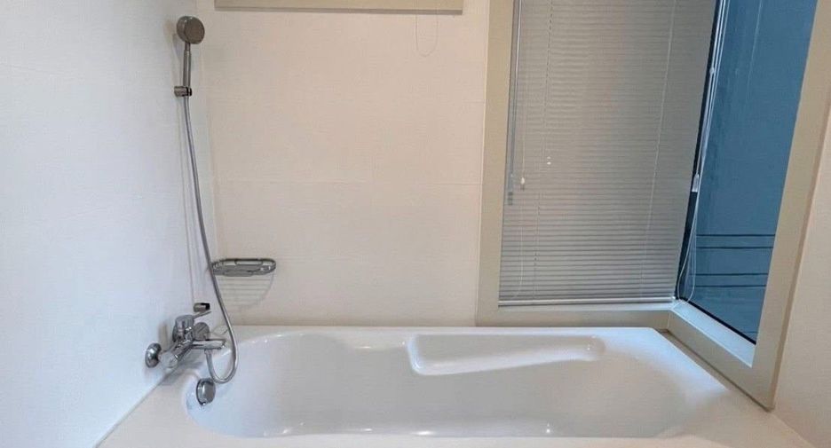 For rent 1 bed condo in Pathum Wan, Bangkok