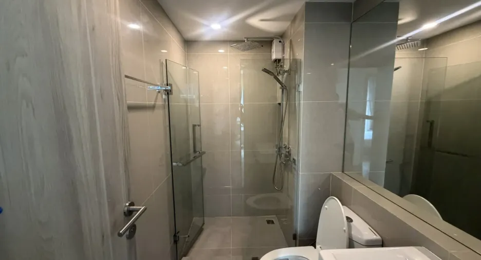 For rent 2 bedrooms condo in Phra Khanong, Bangkok