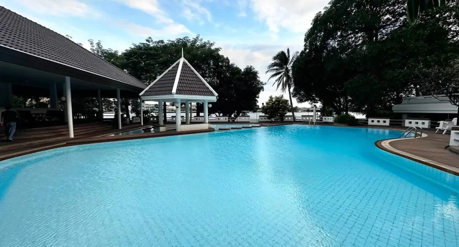 Condo en venta y en alquiler de 3 habitaciones en Rat Burana, Bangkok