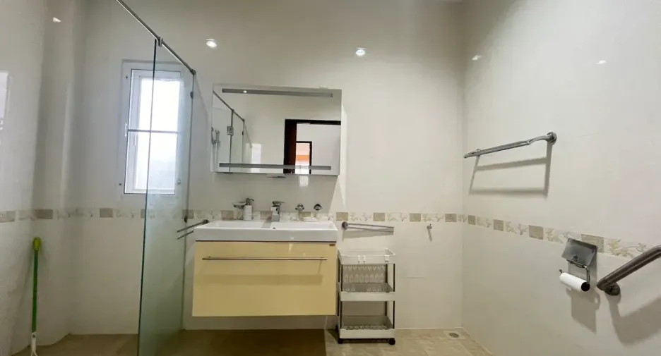 For rent 3 bedrooms house in Bang Lamung, Chonburi
