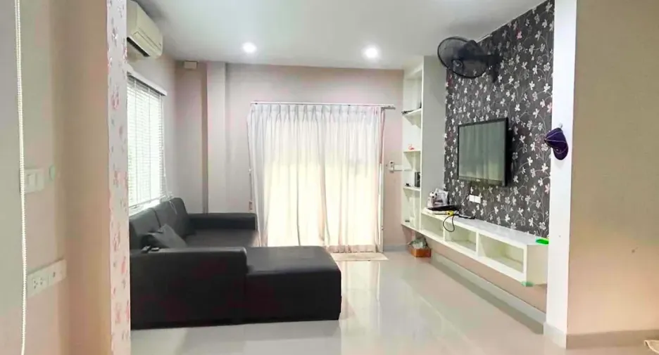 For rent 3 bedrooms house in Bang Lamung, Chonburi