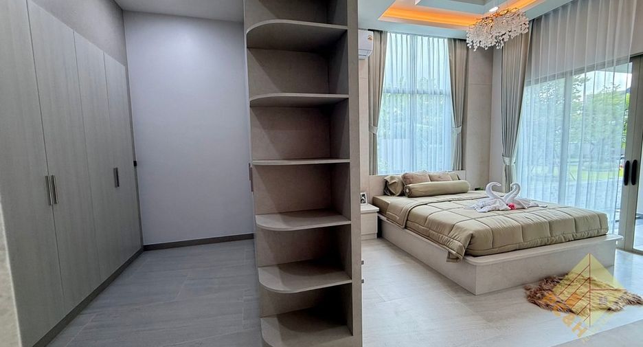 For sale 4 bedrooms house in Bang Lamung, Chonburi