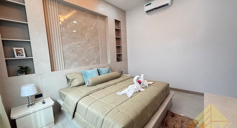 For sale 4 bedrooms house in Bang Lamung, Chonburi