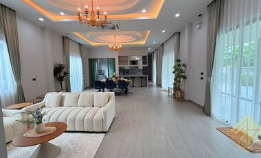 For sale 4 bedrooms house in Bang Lamung, Chonburi