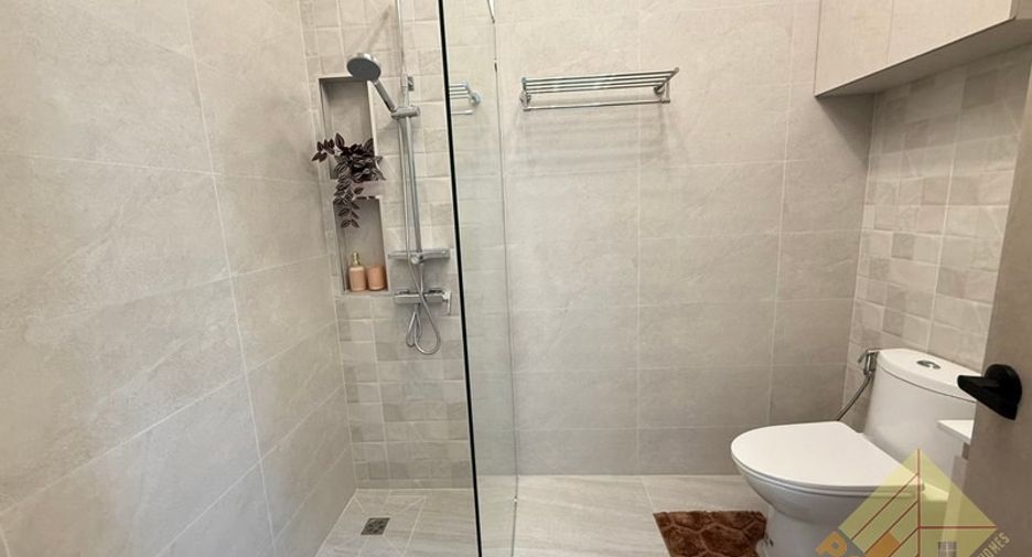 For sale 4 bedrooms house in Bang Lamung, Chonburi