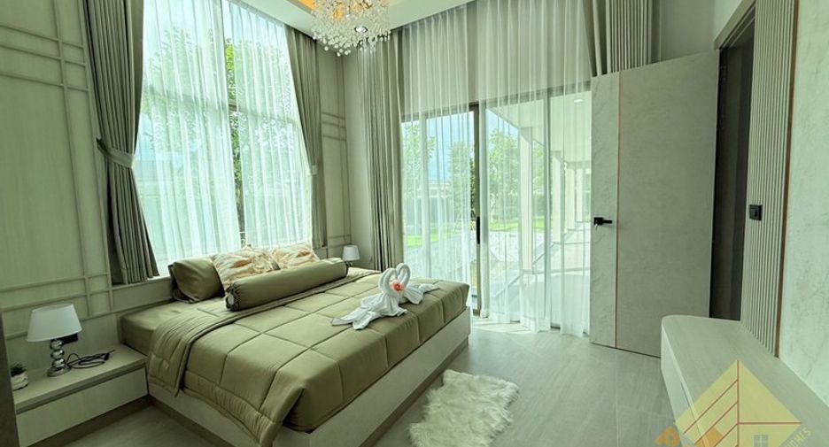For sale 4 bedrooms house in Bang Lamung, Chonburi