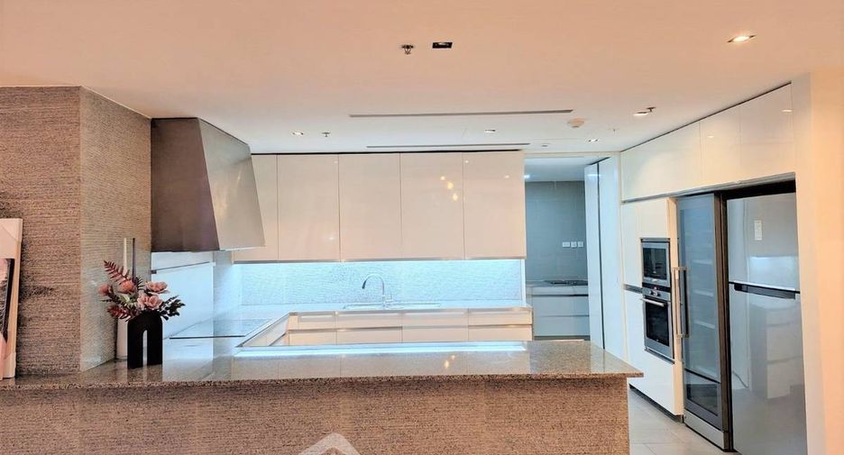 For sale 3 bedrooms condo in Sathon, Bangkok