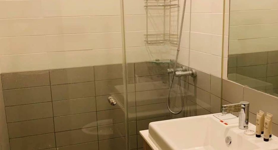 For rent and for sale 2 bedrooms condo in Huai Khwang, Bangkok