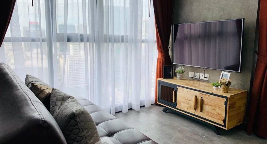For rent and for sale 2 bedrooms condo in Huai Khwang, Bangkok