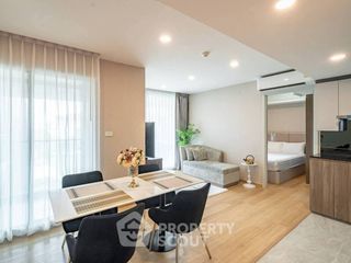 For rent 2 bedrooms condo in Huai Khwang, Bangkok