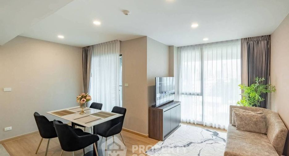 For rent 2 bedrooms condo in Huai Khwang, Bangkok