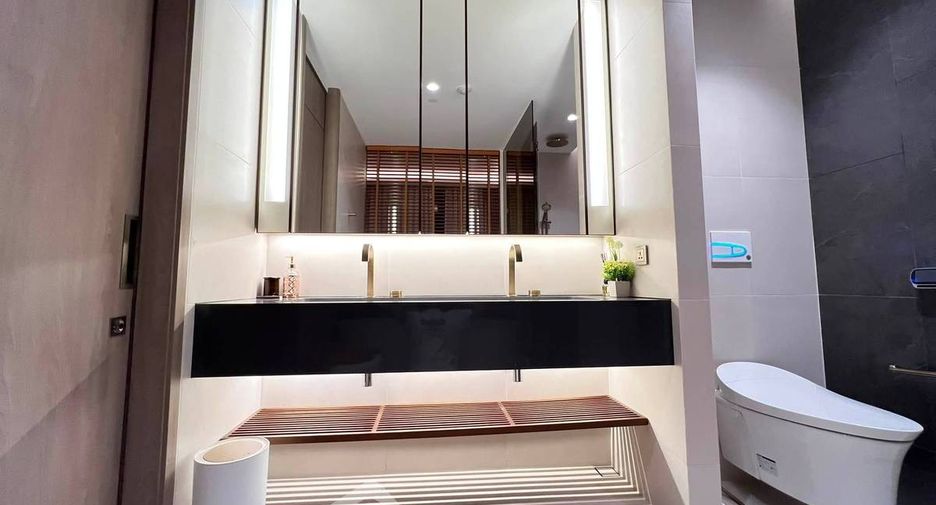 For rent 1 bed condo in Khlong Toei, Bangkok