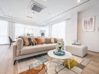 For rent 4 ベッドルーム apartment in Sathon, Bangkok