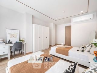 For rent 4 ベッドルーム apartment in Sathon, Bangkok