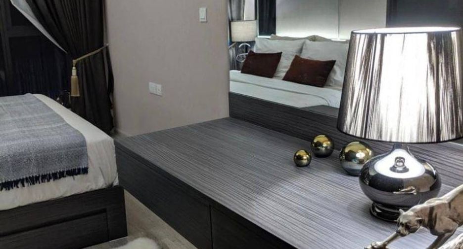For rent 2 bedrooms condo in Watthana, Bangkok