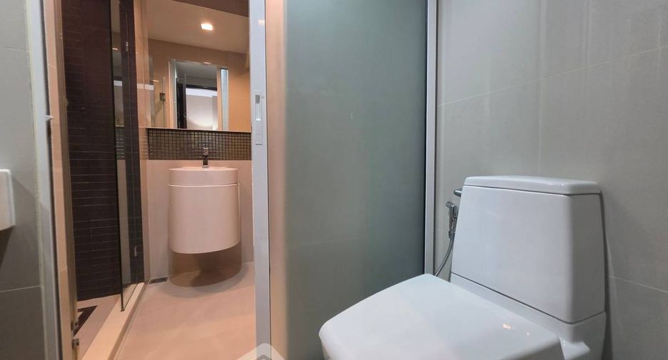 For rent 1 bed condo in Sathon, Bangkok