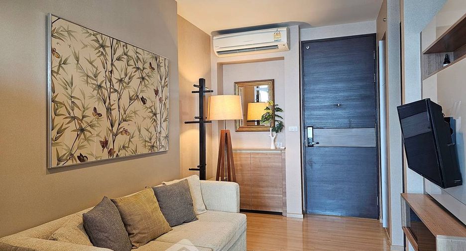 For rent 1 bed condo in Sathon, Bangkok