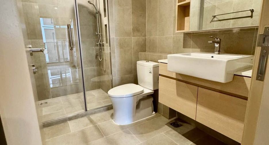 For rent 1 bed condo in Yan Nawa, Bangkok