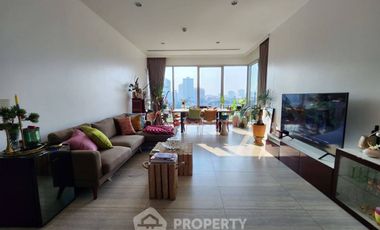 For rent 2 ベッドルーム condo in Pathum Wan, Bangkok
