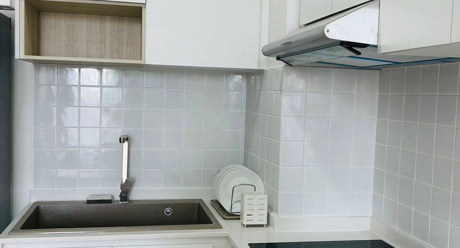 For rent 2 bedrooms condo in Sathon, Bangkok