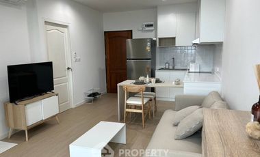 For rent 2 bedrooms condo in Sathon, Bangkok