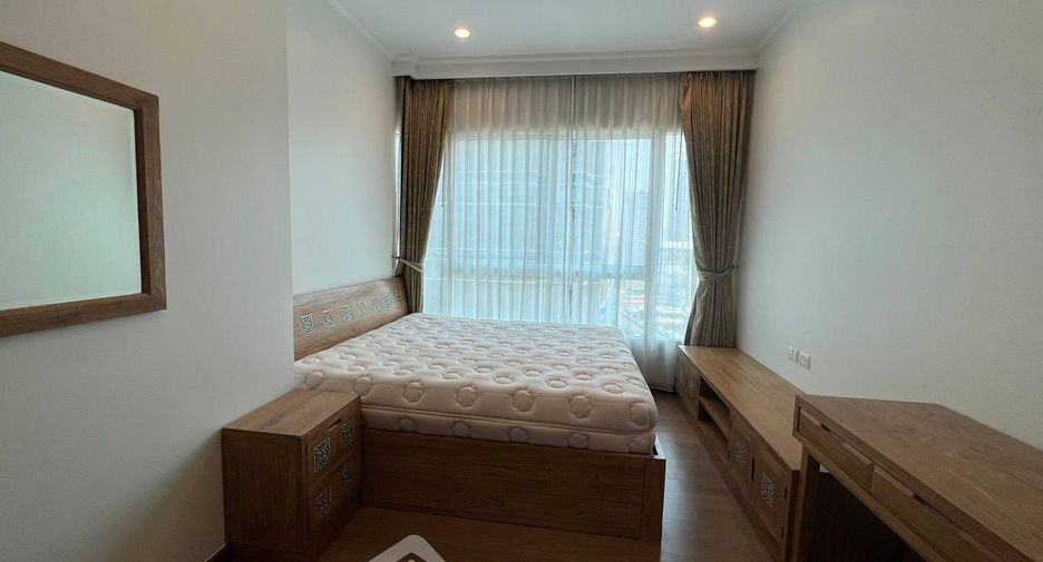 For rent 2 bedrooms condo in Ratchathewi, Bangkok