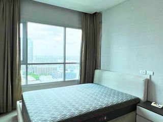 For rent 2 bedrooms condo in Huai Khwang, Bangkok