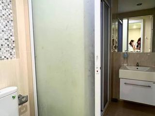 For rent 2 bedrooms condo in Huai Khwang, Bangkok