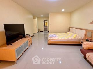 For rent 2 bedrooms condo in Chatuchak, Bangkok