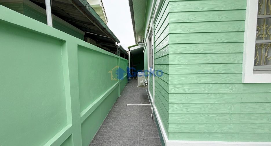 À louer 4 chambres maison à Bang Lamung, Chonburi