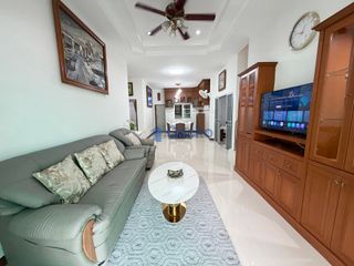 À louer 4 chambres maison à Bang Lamung, Chonburi