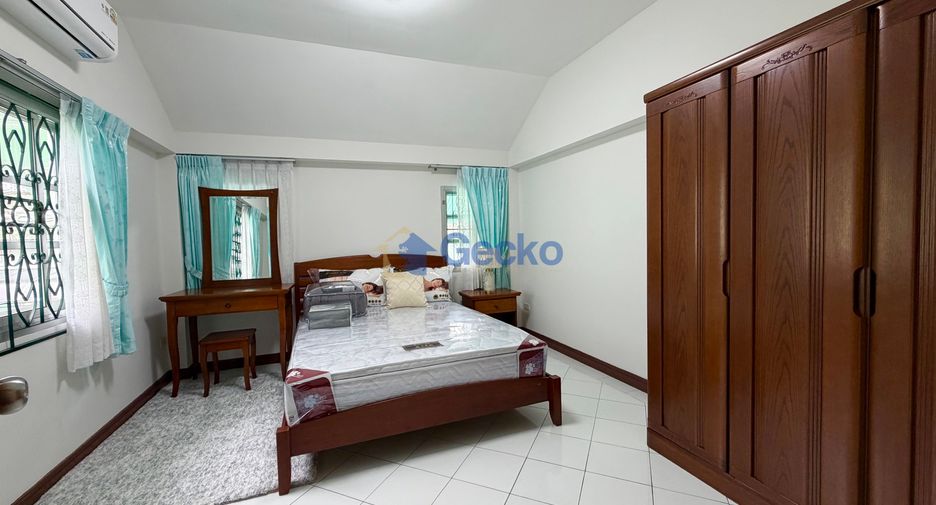 À louer 4 chambres maison à Bang Lamung, Chonburi