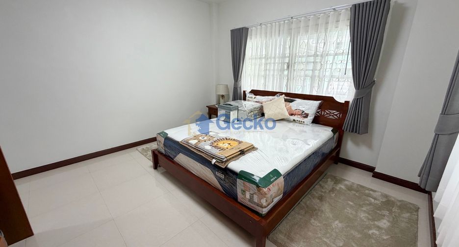 À louer 4 chambres maison à Bang Lamung, Chonburi