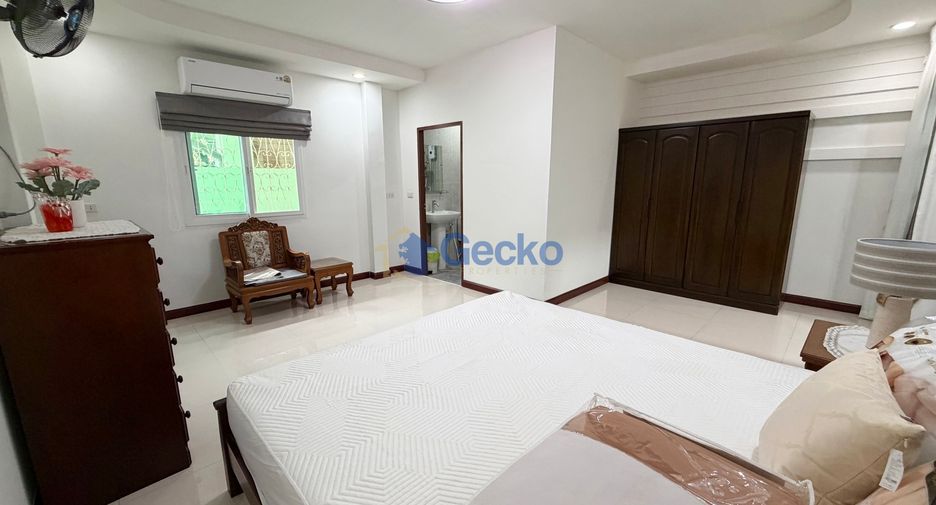 À louer 4 chambres maison à Bang Lamung, Chonburi
