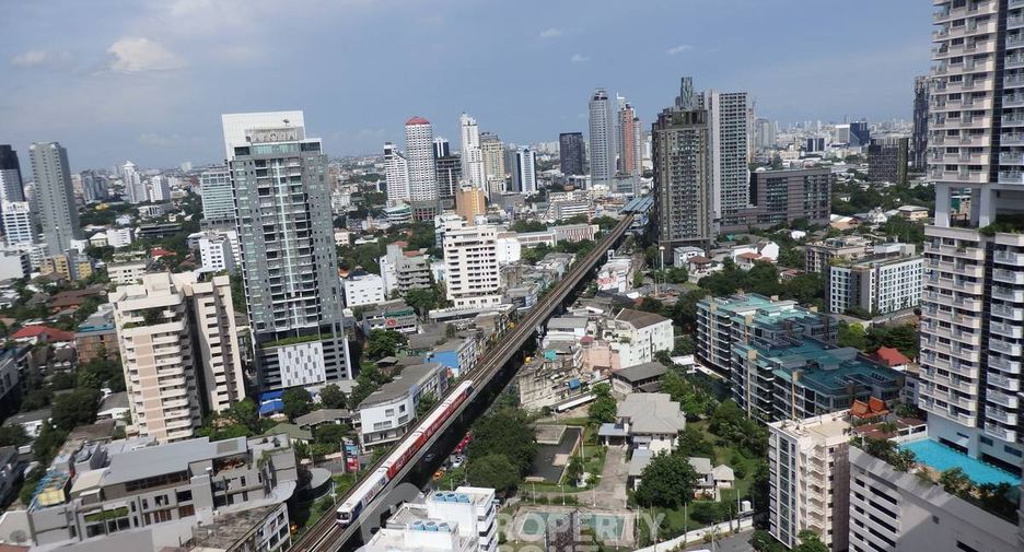 Condo en alquiler de 2 habitaciones en Khlong Toei, Bangkok